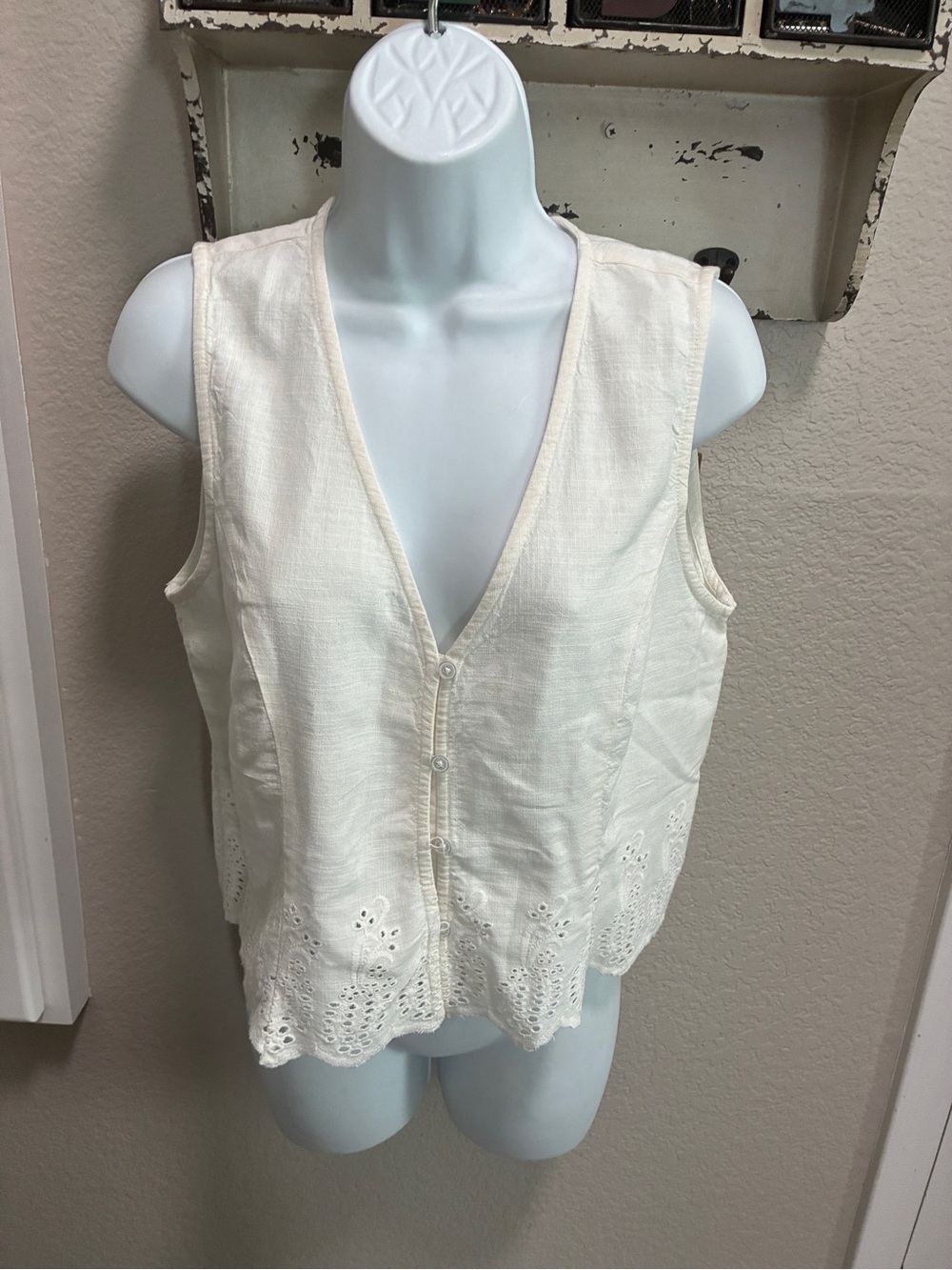 Dizzy Lizzy - Stitch Fix Gracie Linen Eyelet Vest Oatmeal Size PM New $45